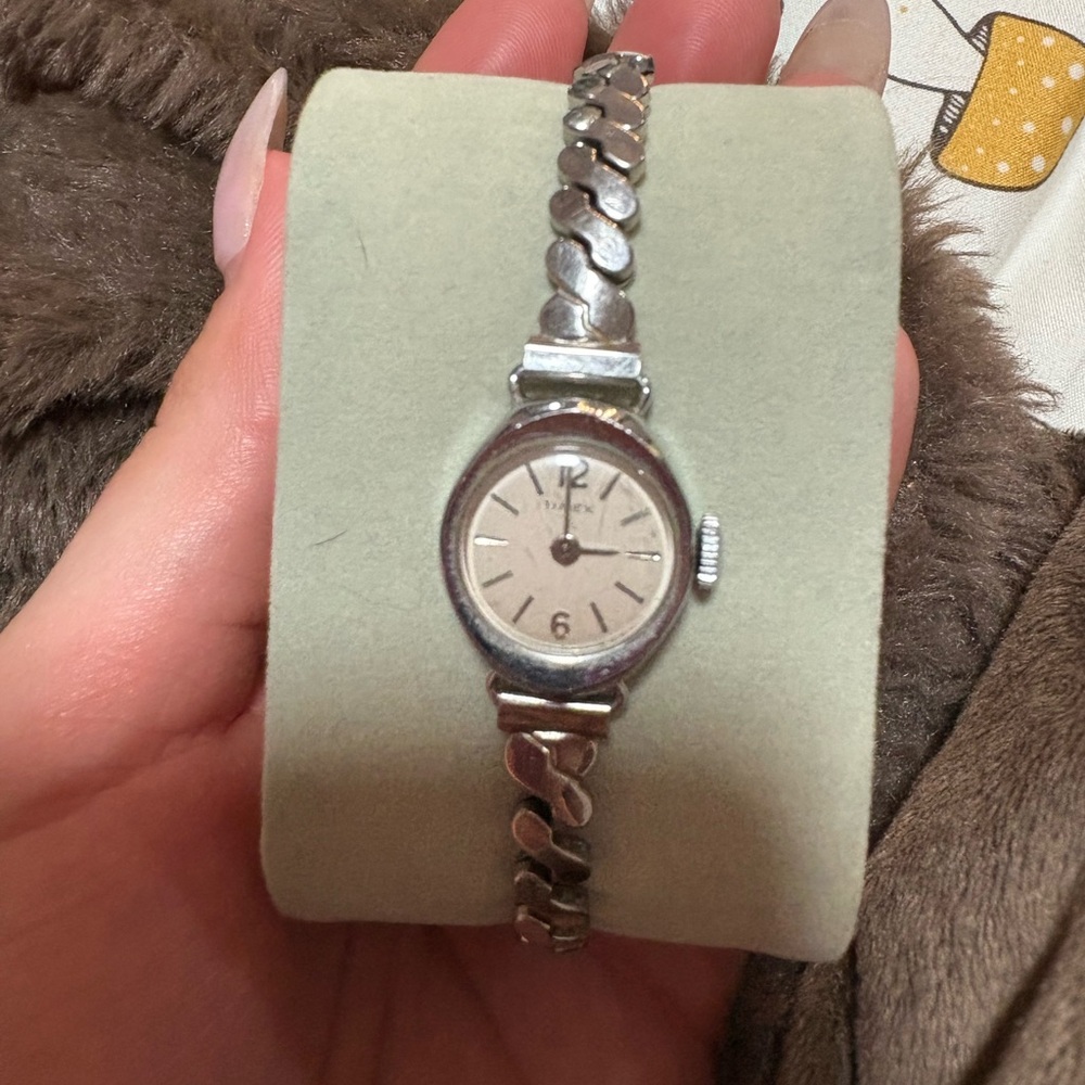 Timex Silver Women's Watch with Cream Dial